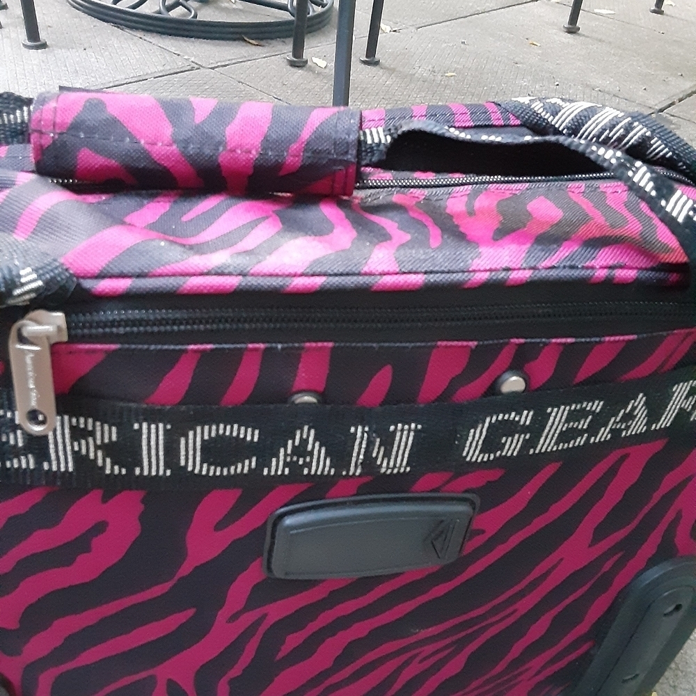 Stylish Pink Zebra Print Travel Bag - Picture 12 of 16